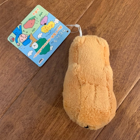 Kapibara-san plush keychain - Picture 3 of 3